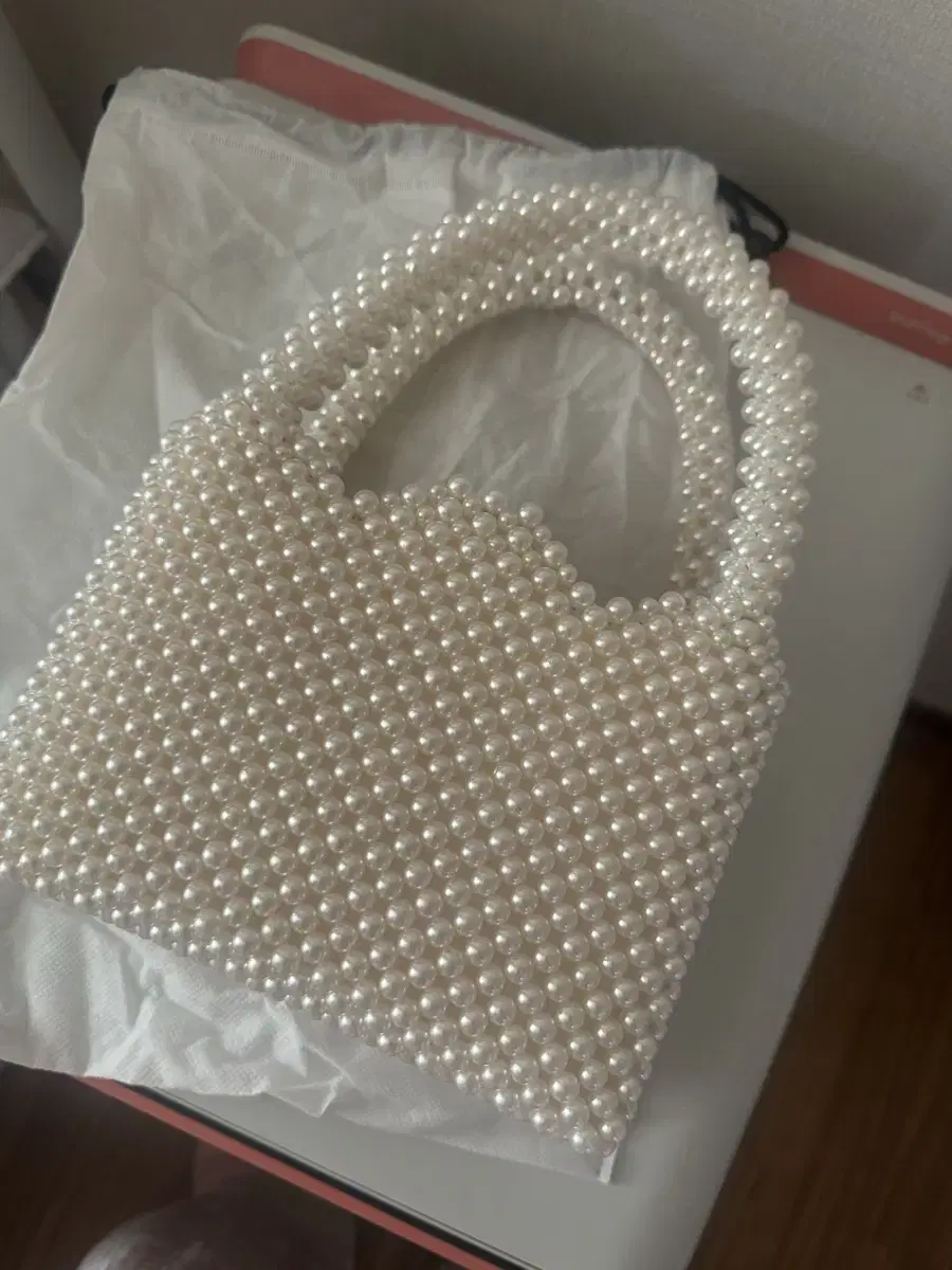 High Cheeks Pearl Bag