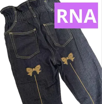RNA 백 리본 자수 하이 웨스트 데님