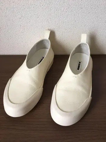 질샌더 스니커즈