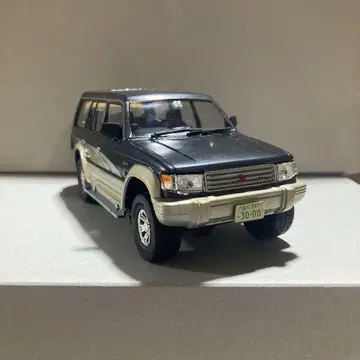 1/24 스케일 지프 프라모델 완성품