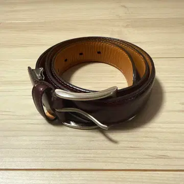 쉘 코도반 벨트 버건디