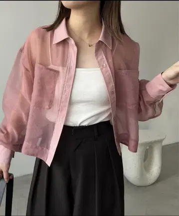 택 포함 새상품 카프리 슈레 마쥬 블로킹 시어 셔츠 핑크