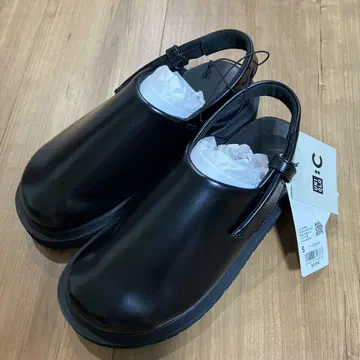 유니클로 크로그 신발