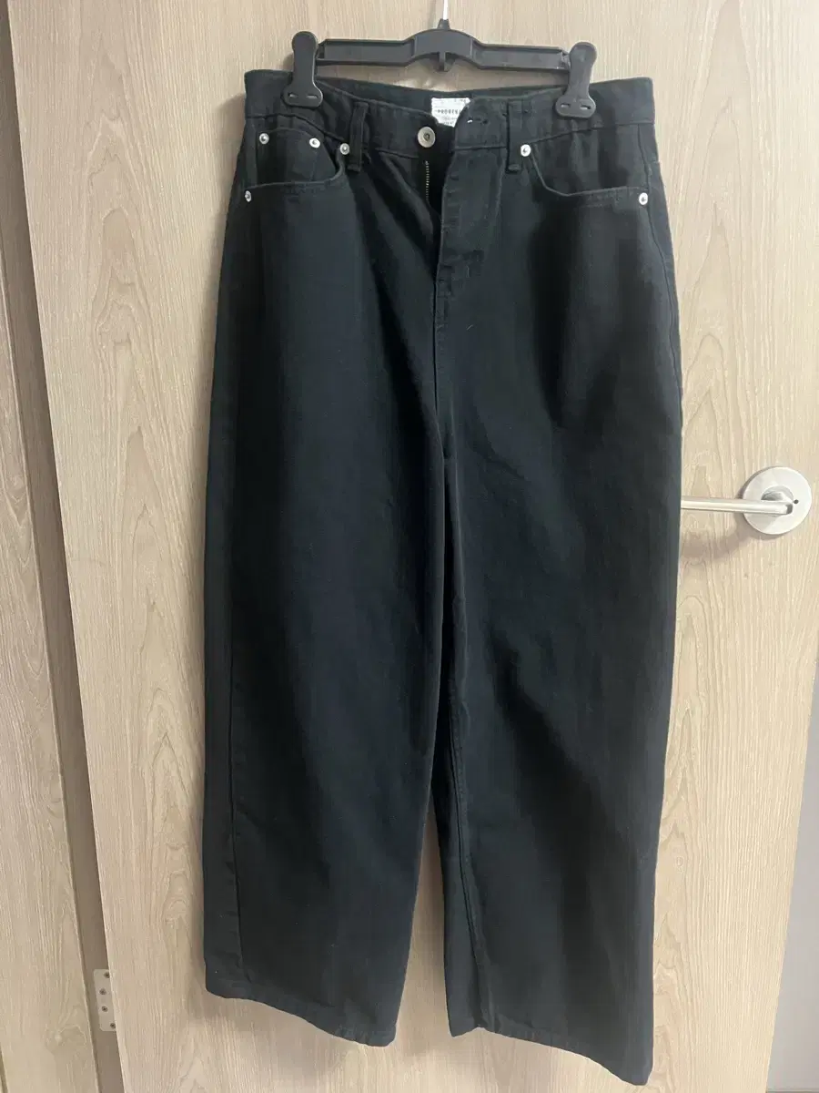 블랙업 와이드팬츠 팔아용