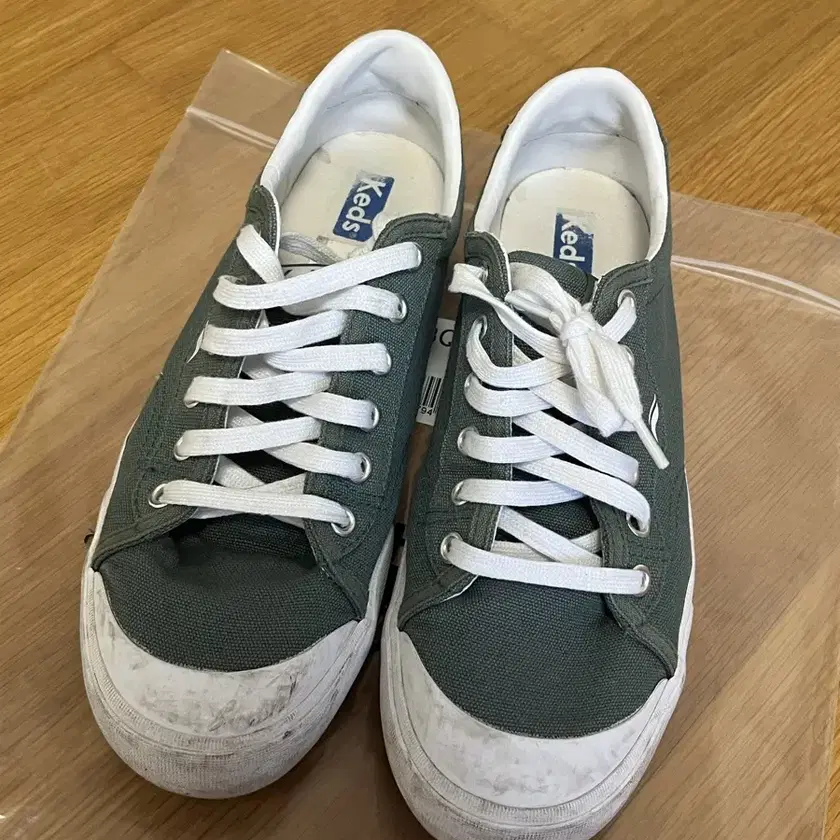 [ KEDS]★韓国大人気★ LO CANVAS KEDS]☆韓国大人気☆TRIPLE CANVAS (Keds/スニーカー) 5XM01542