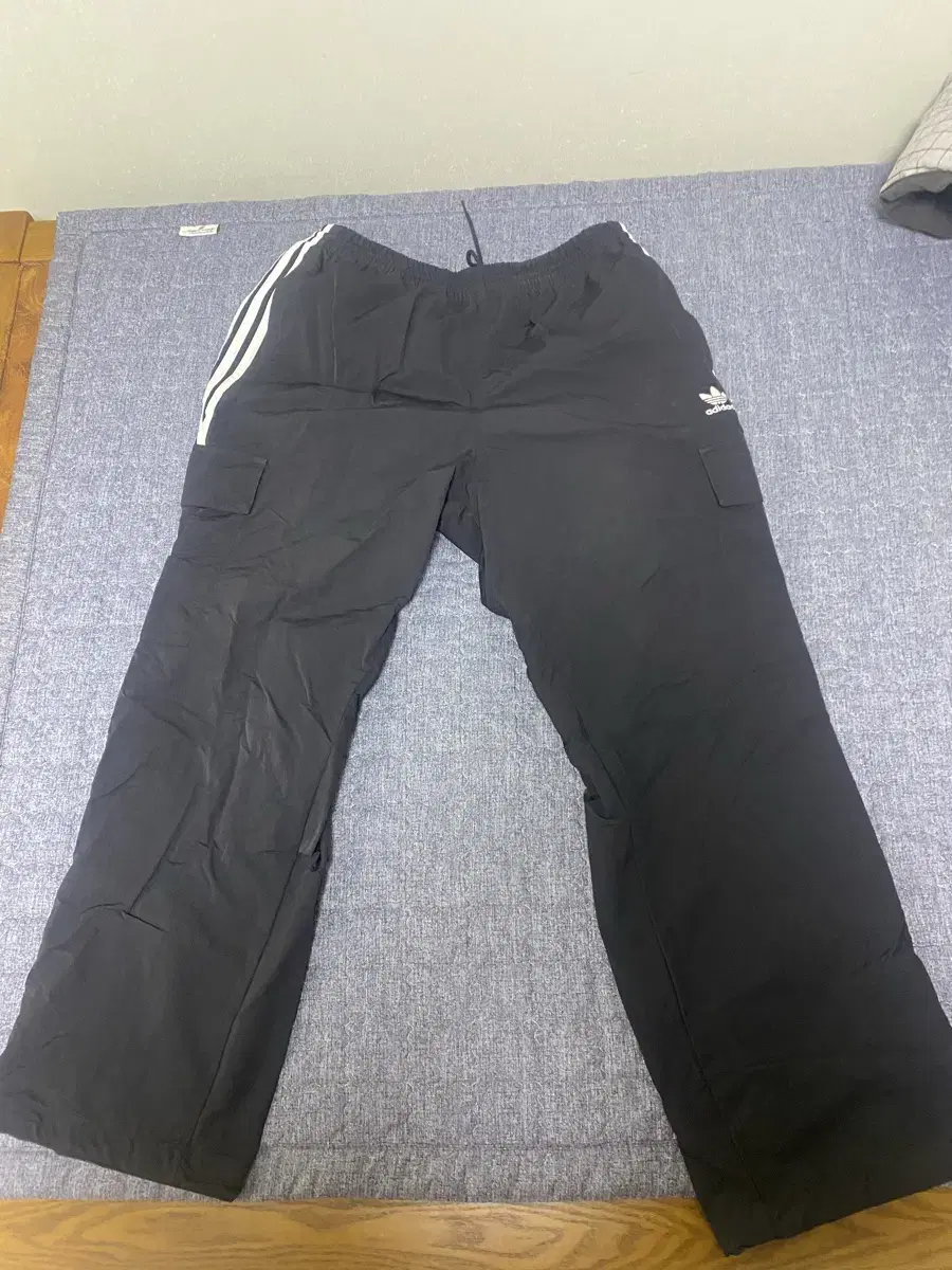 아디다스 나일론 카고팬츠 XL