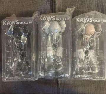 KAWS SMALL LIE 피규어 카우스 메디콤토이 kaw