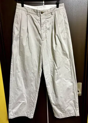 A.PRESSE Chino Trousers 아프레쎄