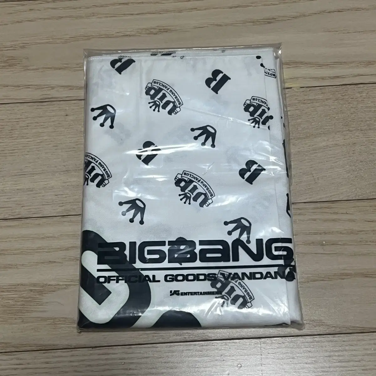 Shop G-DRAGON on Bunjang Global Site.