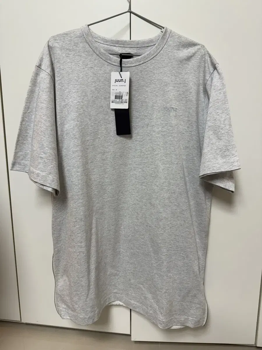 [M] Juunj Men's Gray Short Sleeve T-Shirt New Product