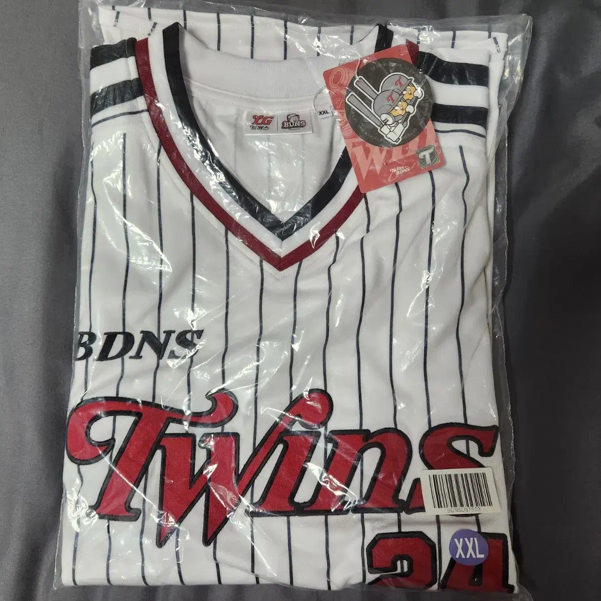 XXL) LG Twins Bbuddus Stripe Baseball Jersey on Bunjang Global