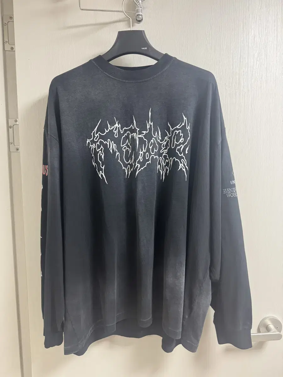 (2) Awende Pier Long Sleeve