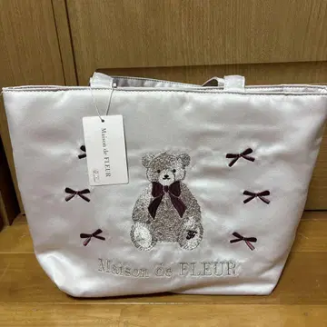 Maison de FLEUR 베어 자수 토트백