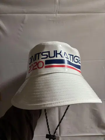 오니츠카타이거 버킷 햇