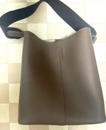 MJADE 신카이트 버킷 백