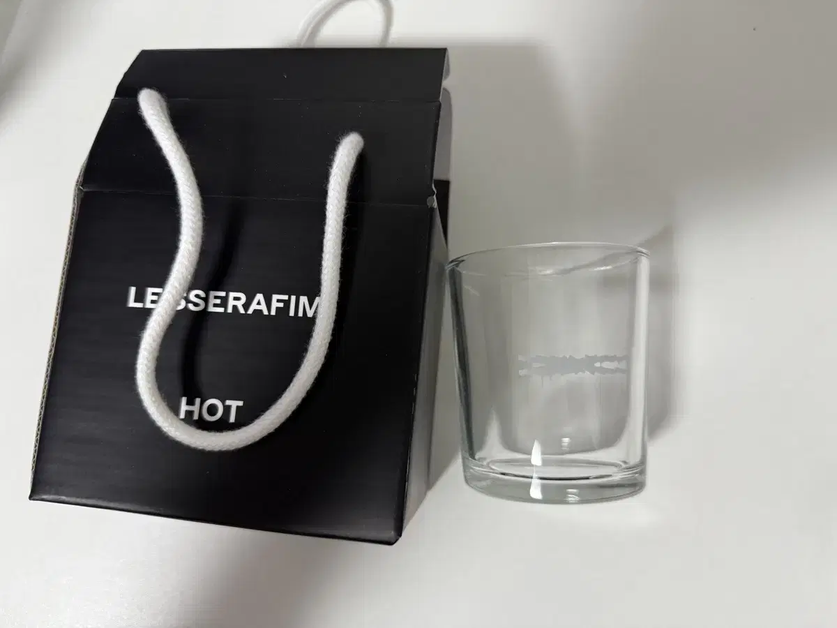 Le Sserafim broadcast jo key ring and mug