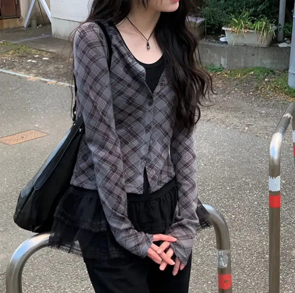 애니원모어 체크 슬림핏 가디건 상의