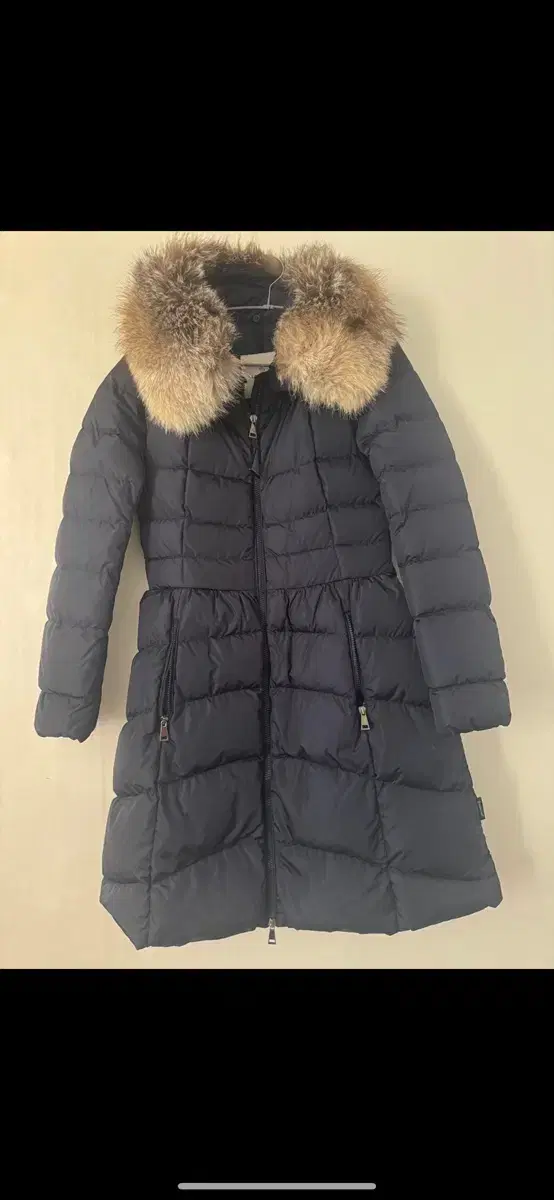 몽클레어 Moncler 정품 여성 롱패딩 (상태 좋음)