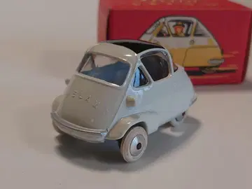 QUIRALU [복각판] VESPA 400(화이트)
