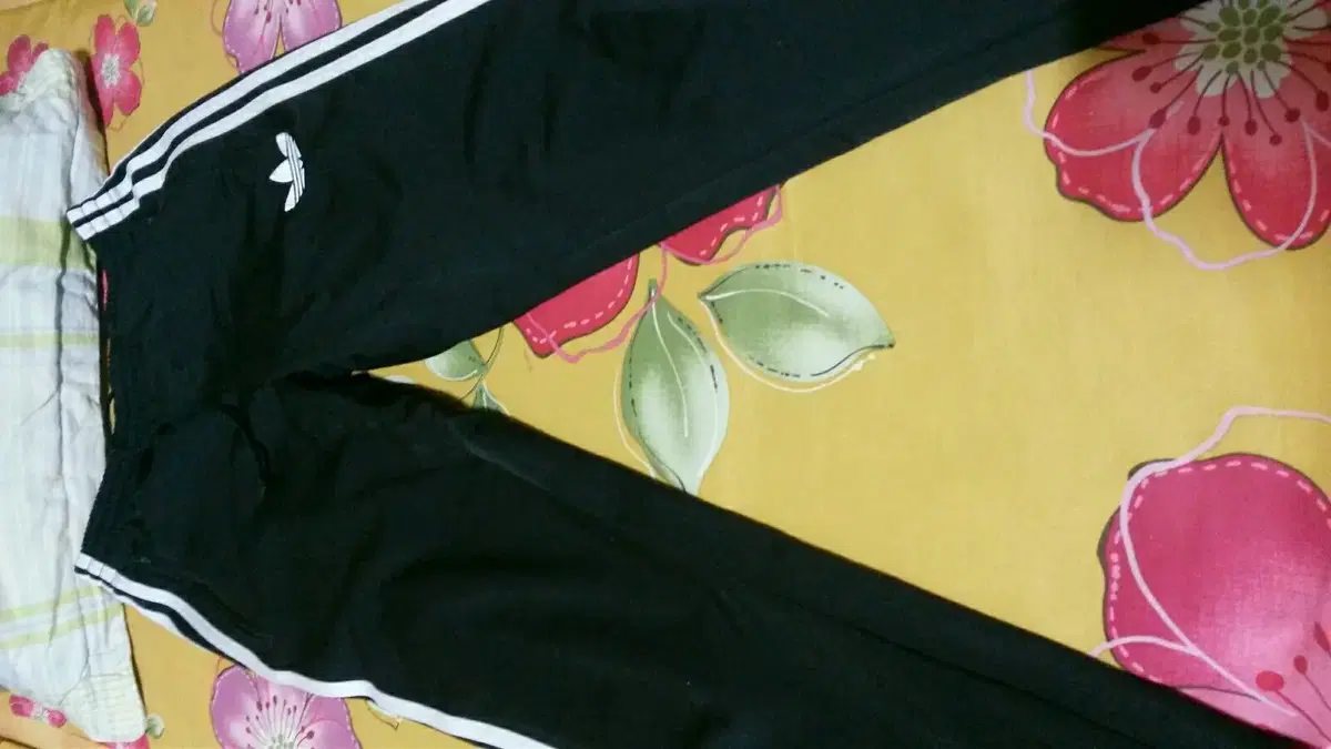 [S] Adidas Chuu Running Pants