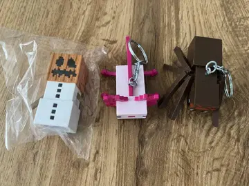 마인크래프트 키링 세트와 소프트 비닐 퍼펫 마스코트