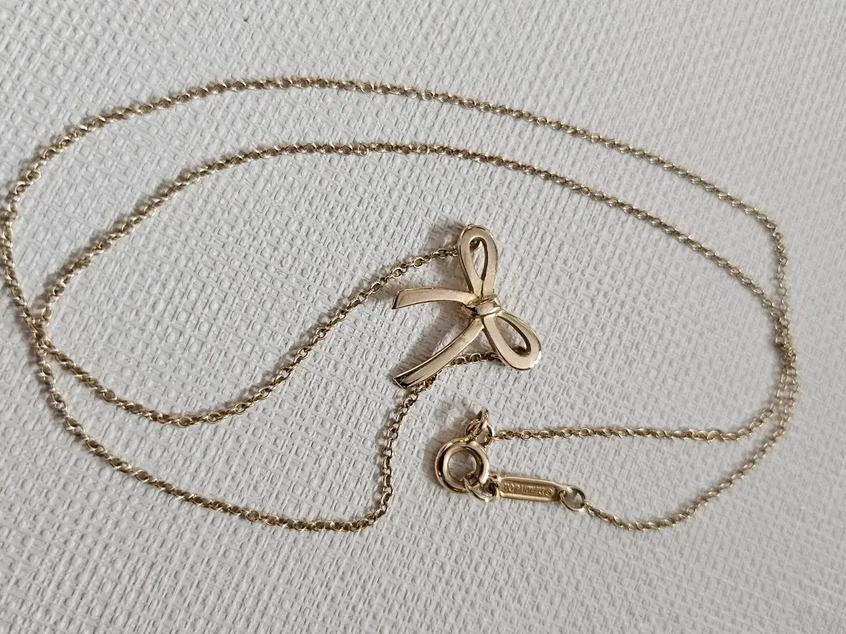 tiffany Ribbon Bow Necklace 18k