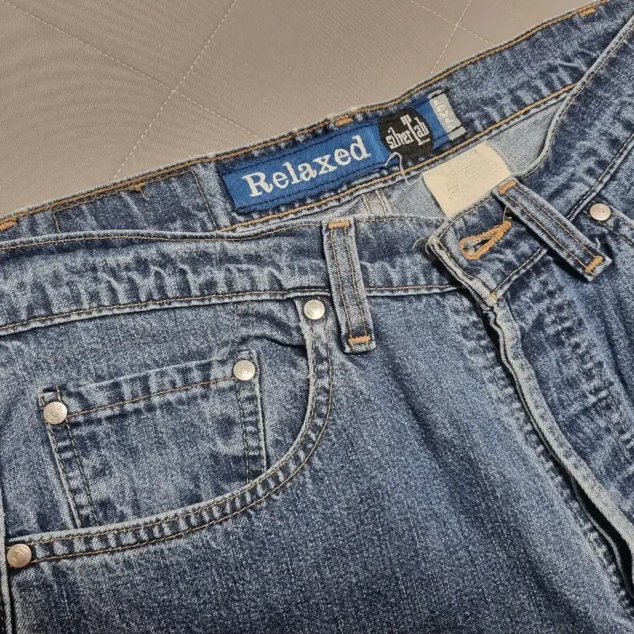 [極美品]90s LEVI'S SILVER TAB Relaxed 32×30 LEVI'S | 리바이스 Levi's 90s Silver Tab Relaxed 32/30 on