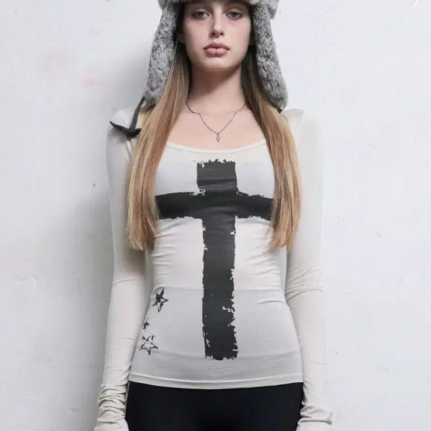 Hilda) Lust Slim Tee [Beige] #힐다,#Hillda,#반팔,#베이지반팔