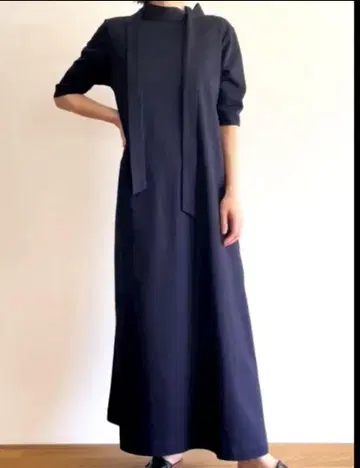 미사용에 가까운 SLOANE 수피마 분또 백리본 원피스
