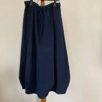마라이카 네이비 벌룬 스커트