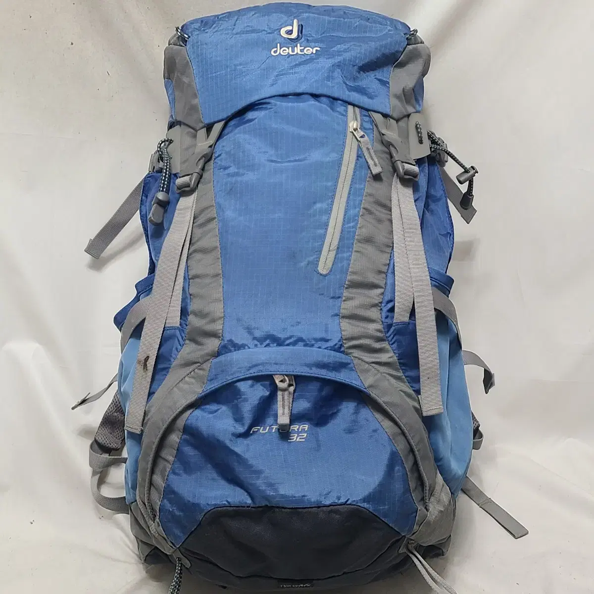 Deuter Futura 32 Mountaineering Backpack