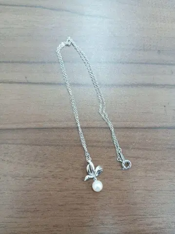 새상품급 MIKIMOTO 실버 목걸이 꽃과 진주 목걸이 액세서리