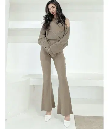 GYDA 레이어드 니트 플레어 올인원