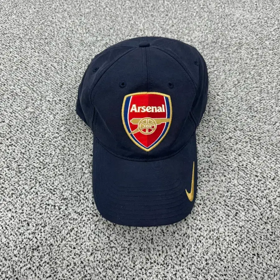 nike arsenal cap