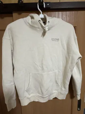 DIVINE 후드 부착 크림색 후드티