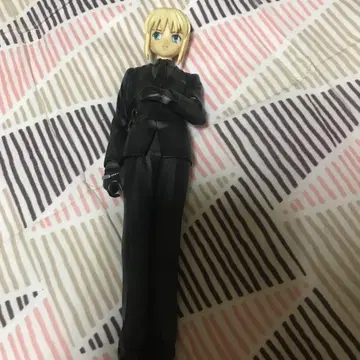 세이버 피규어 블랙 수트