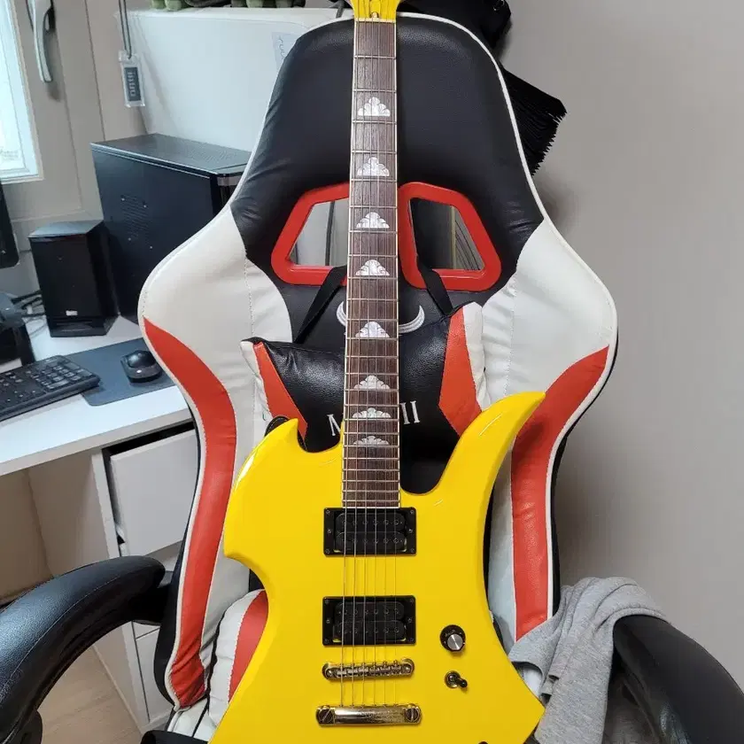 X Japan Hide Fernandes Burny Mockingbird Electric Guitar on