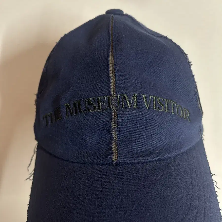 THE MUSEUM VISITOR | 더뮤지엄비지터 The Museum Visitor Ball