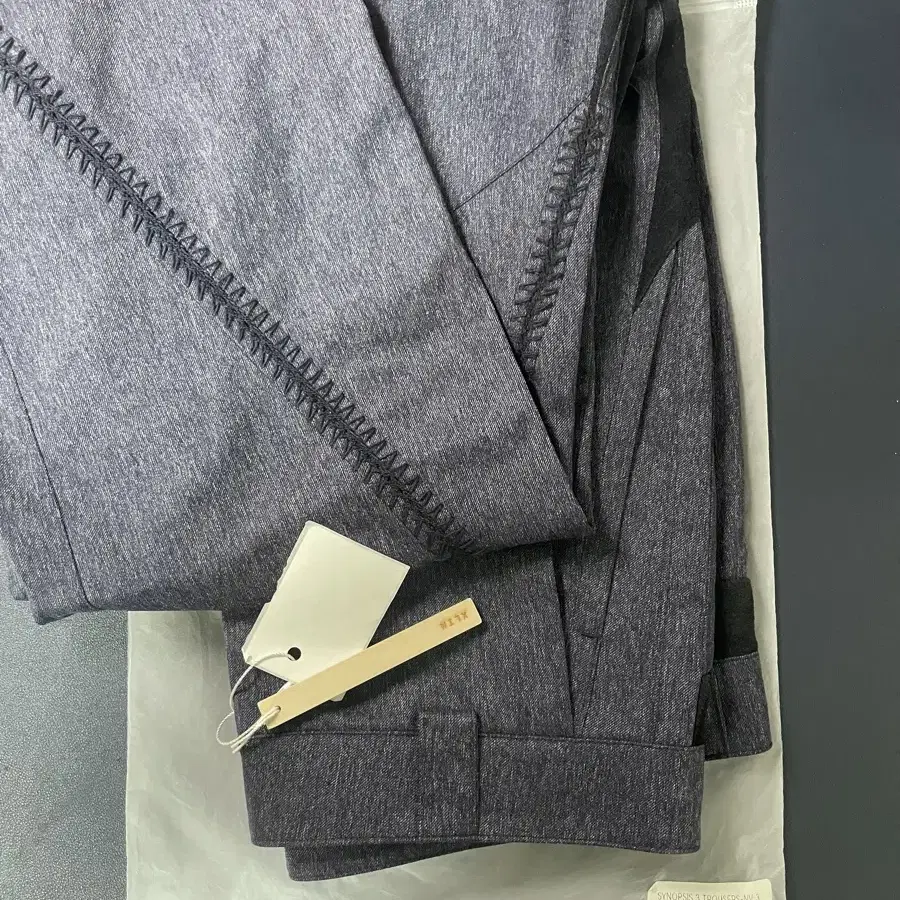 パンツ XLIM synopsis.3 trousers size 1 XLIM SYNOPSIS.3 TROUSERS – 082plus