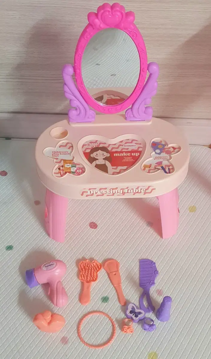 Mini vanity table toy = New
