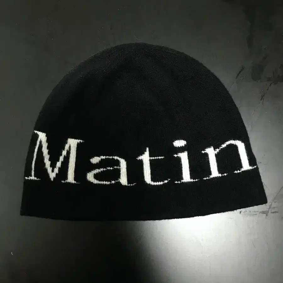 帽子 MATIN KIM LOGO JACQUARD SHORT BEANIE Matin Kim Logo Jacquard Short Beanie Grey - SS25 - US