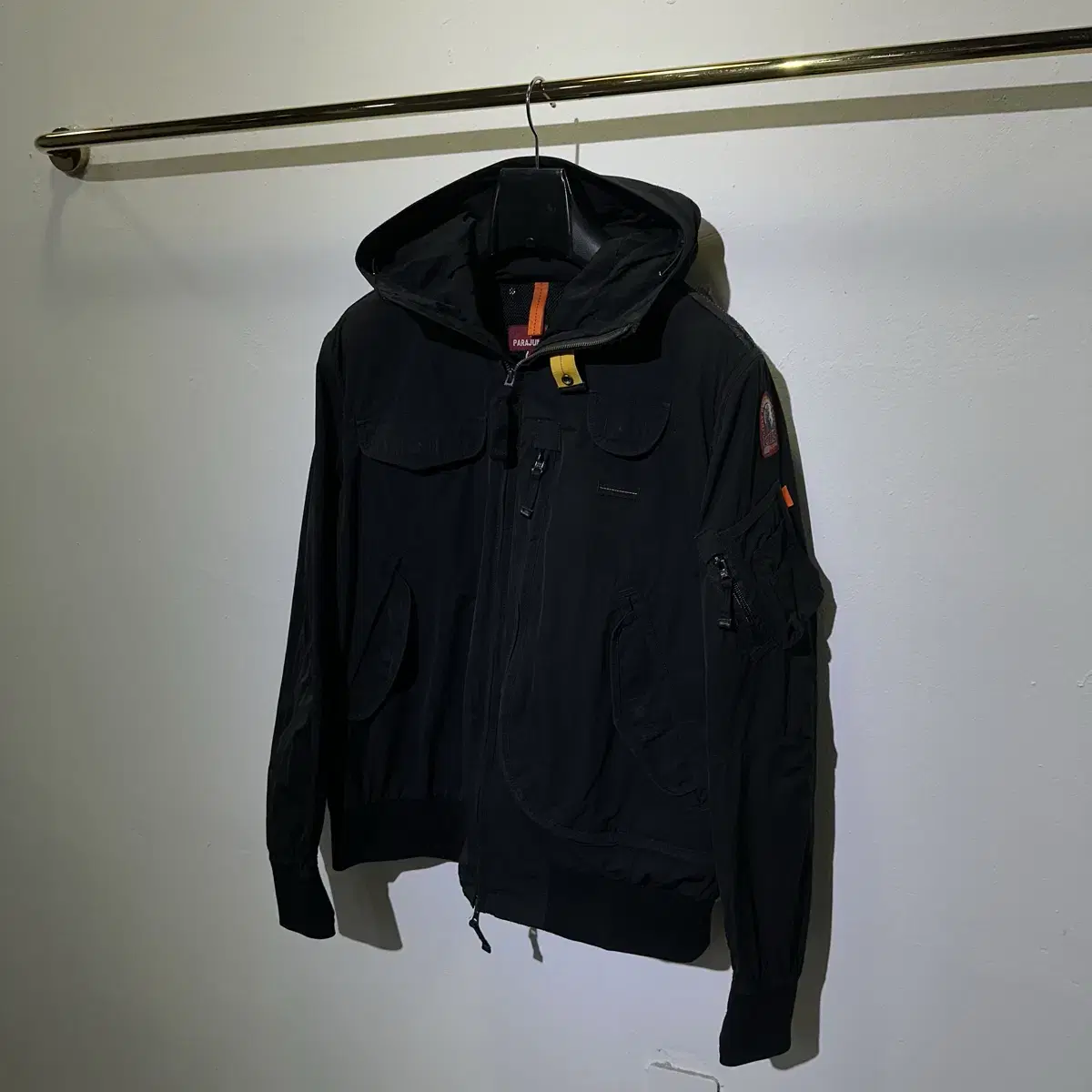 [L size] 파라점퍼스 21~22ss 고비스프링 바람막이 블랙