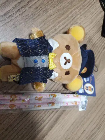 리락쿠마 매달린 봉제 인형 원더랜드의 앨리스와 리락쿠마 쓰기 연필