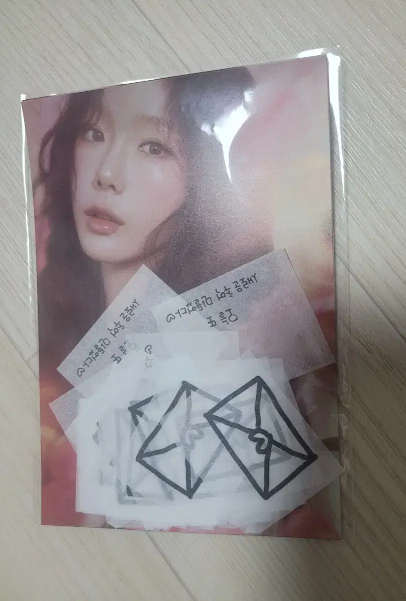 taeyeon live viewing concert postcard