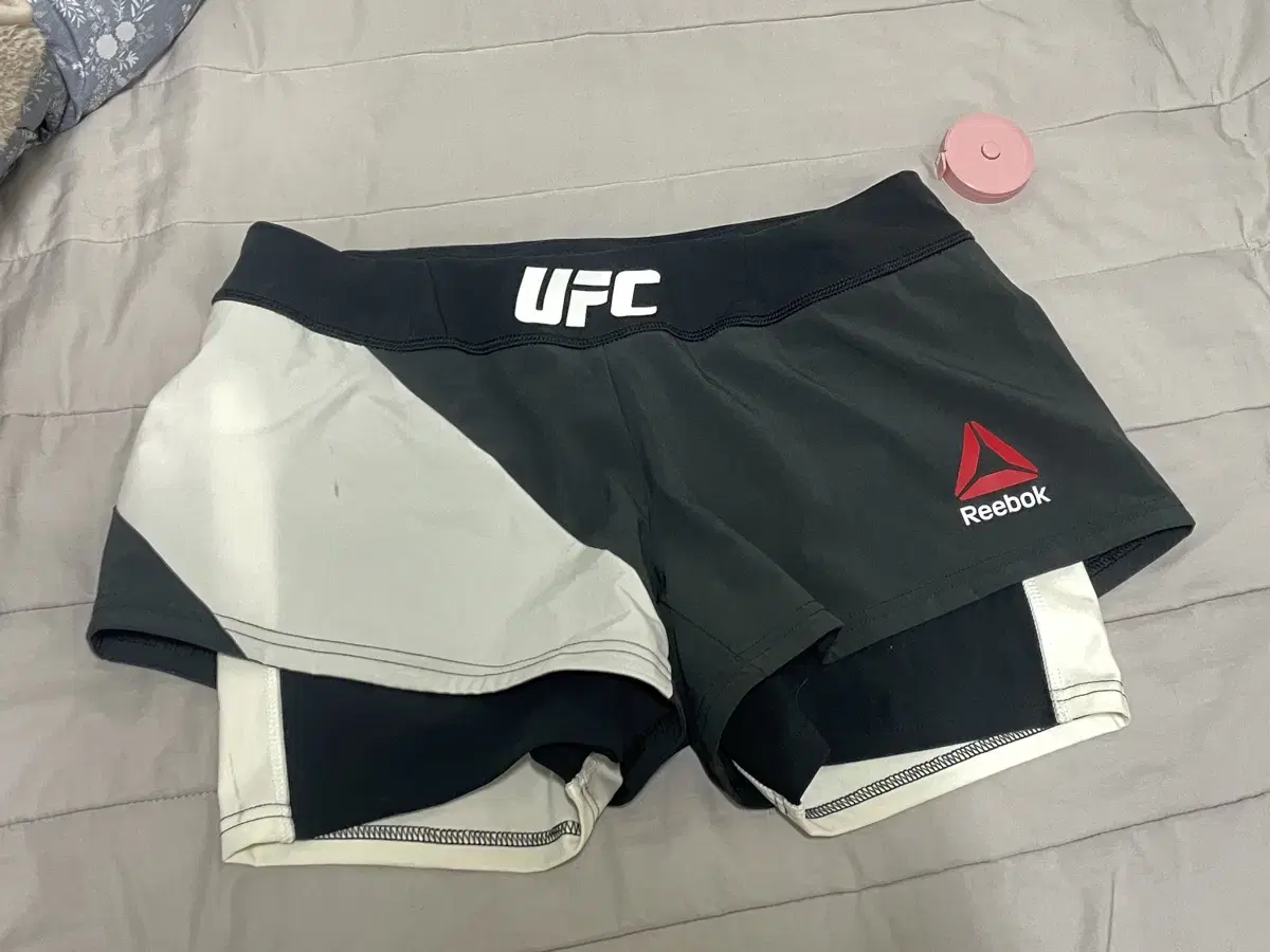 27) Reebok leggings pants