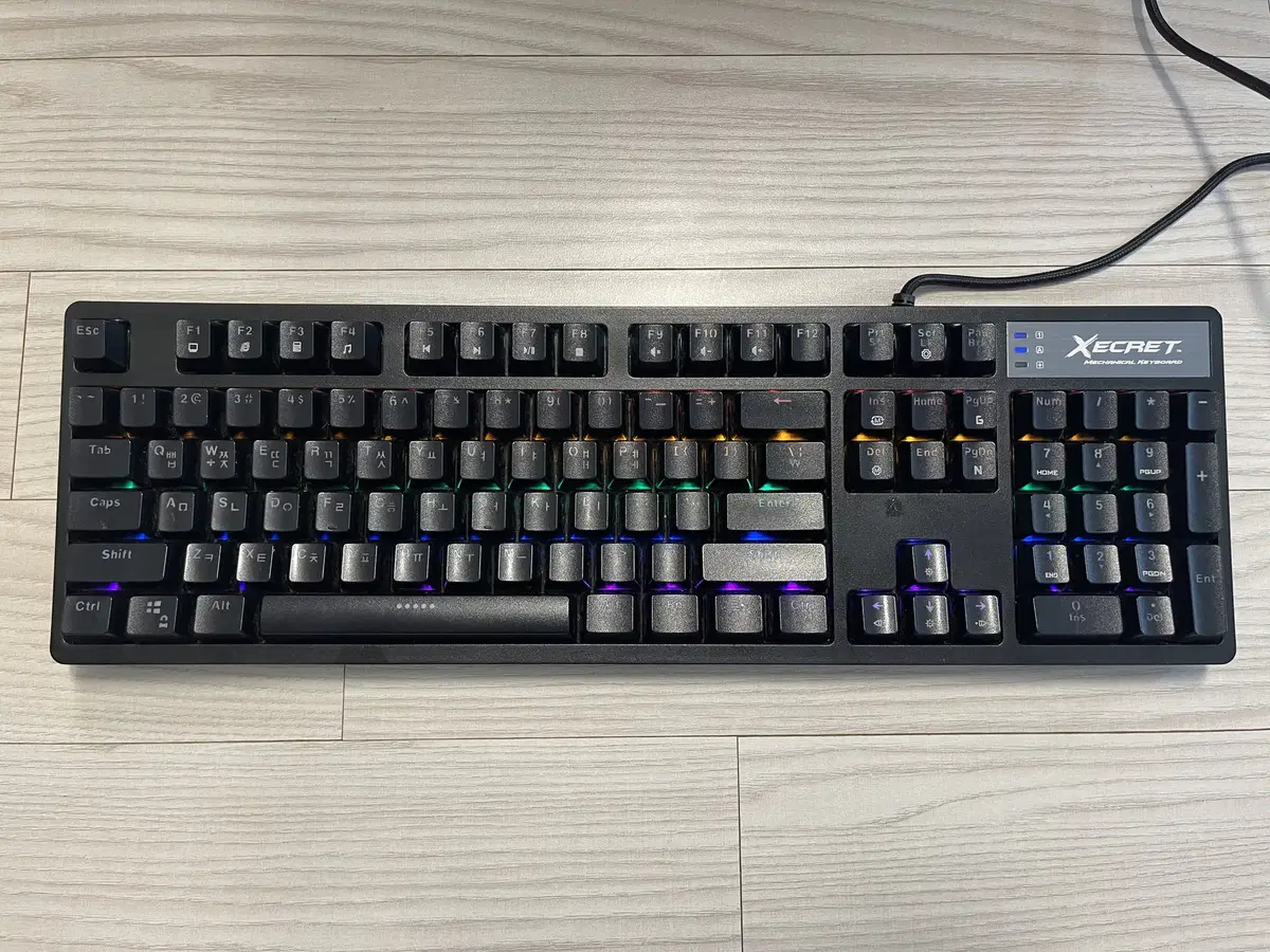 로이체 XECRET K750L 청축 게이밍키보드 LED효과