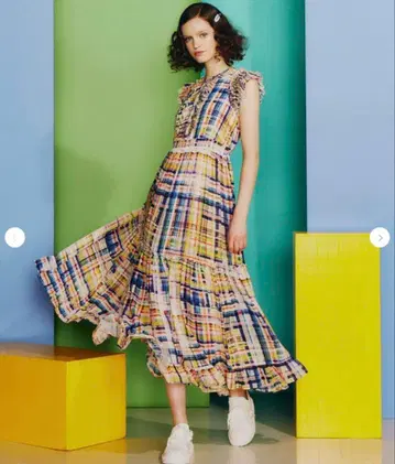 DSC 체크 무늬 프릴 롱 스커트