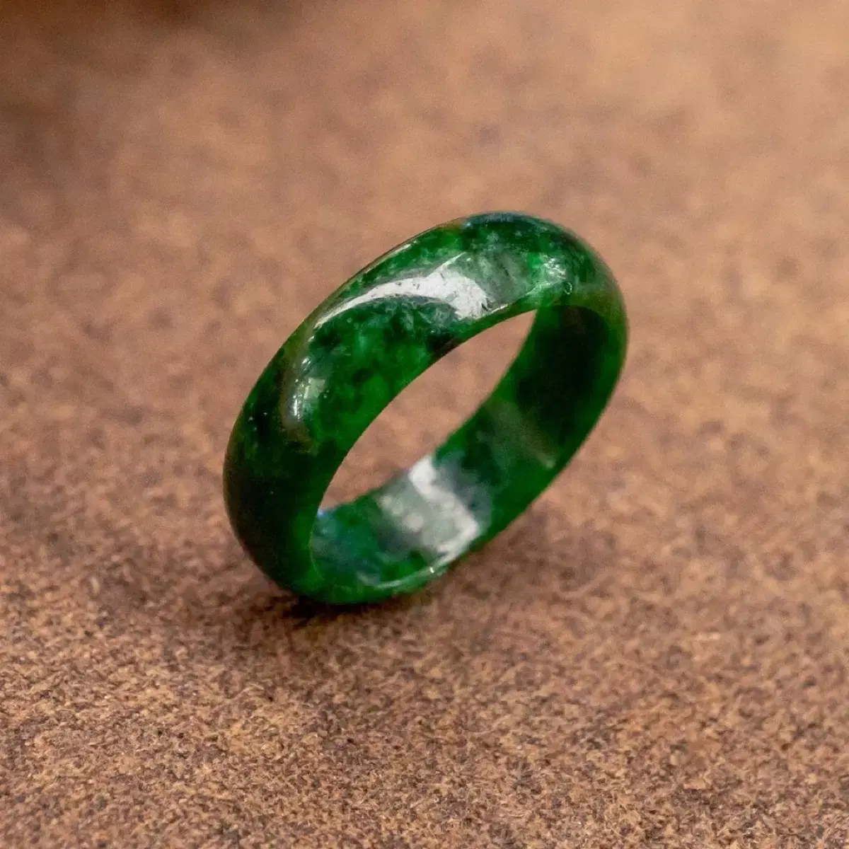 Yejak Jewelry No. 10.5 Dark Green Jade Ring (Full Set)