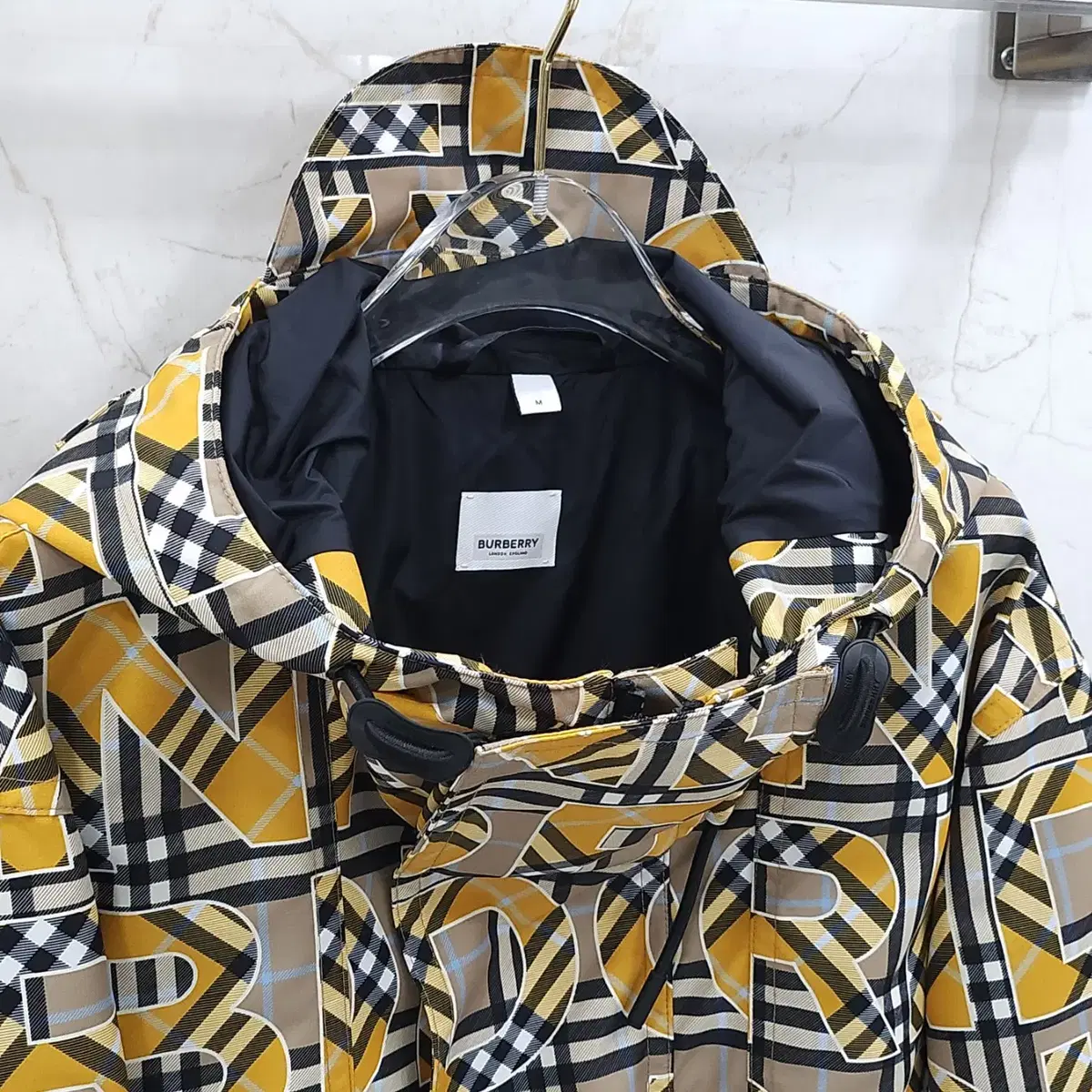 BURBERRY 버버리 M Burberry Graffiti Logo Hooded Jacket #버버리