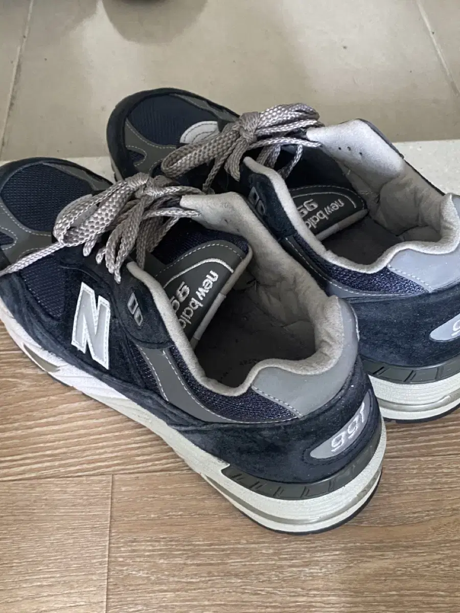 뉴발란스 991 네이비 270